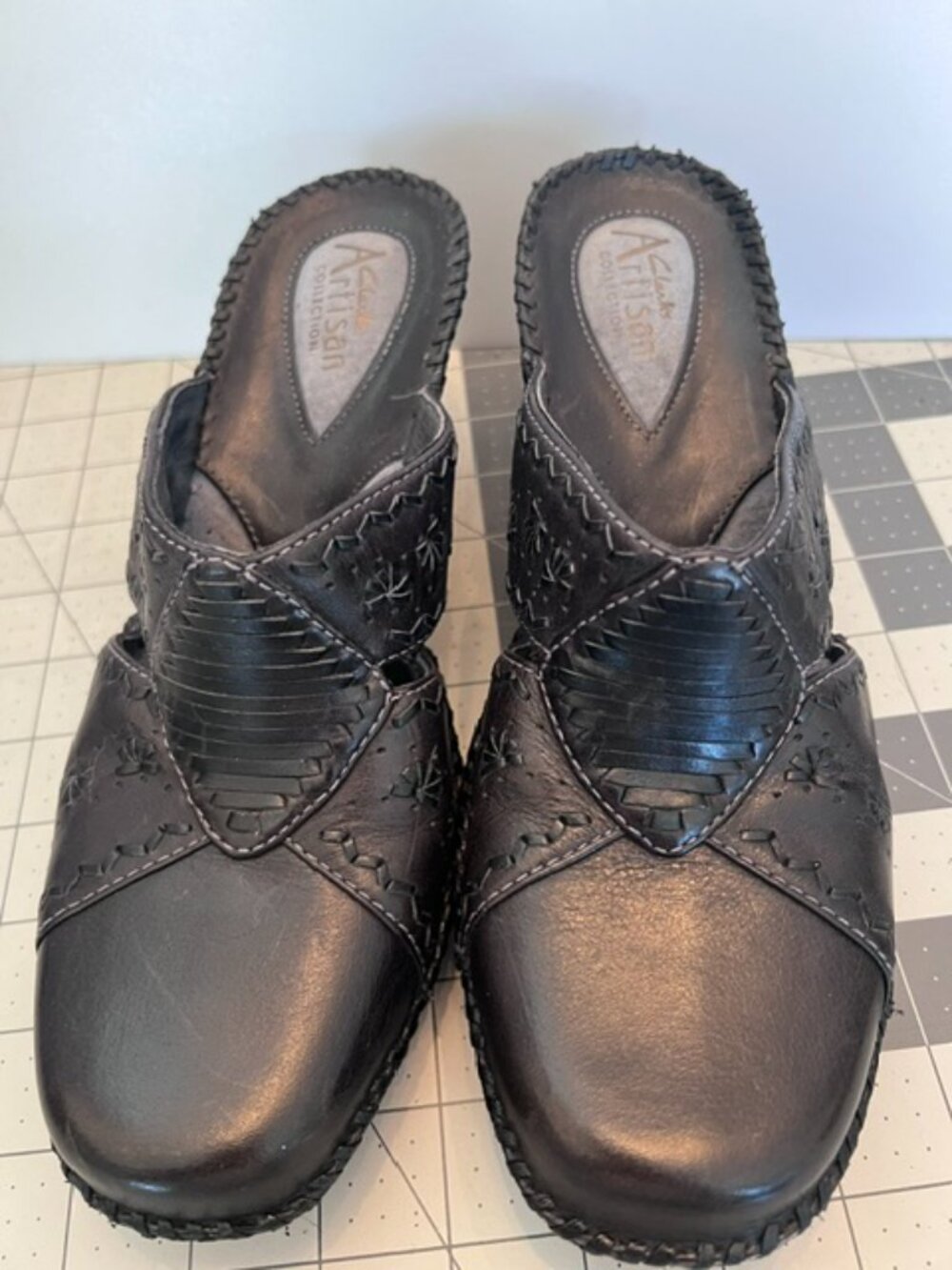 CLARK'S Artisan Women's Slip on shoes leather mules mid height wedge heel 7.5